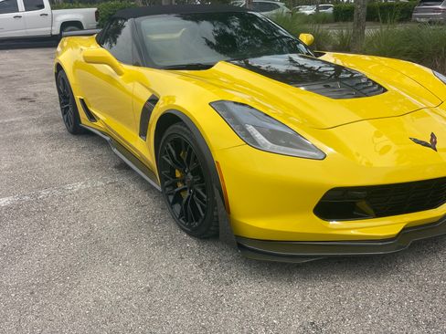 Used 2016 Chevrolet Corvette Z06 w/ 3LZ Preferred Equipment Group RWD image 2