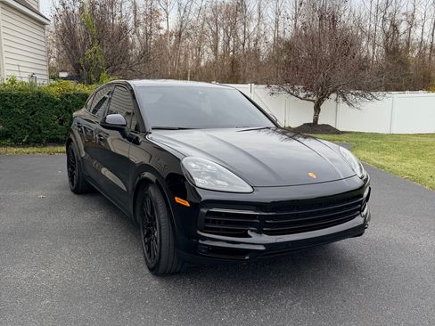 Used 2022 Porsche Cayenne E-Hybrid Coupe image 5