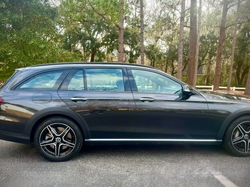 Used 2021 Mercedes-Benz E 450 4MATIC All-Terrain Wagon image 24