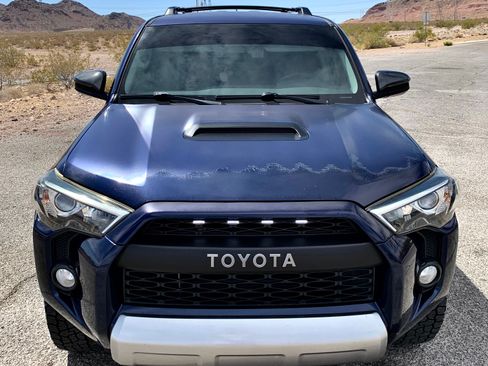 Used 2015 Toyota 4Runner Trail AWD/4WD image 9