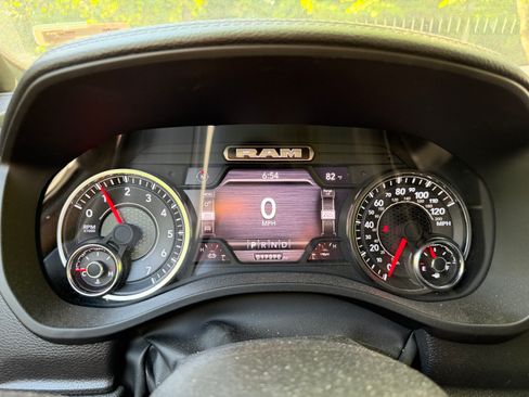 Used 2024 RAM 1500 Laramie AWD/4WD image 15
