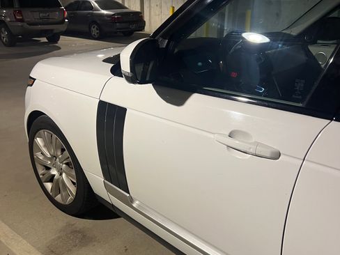 Used 2016 Land Rover Range Rover HSE image 4