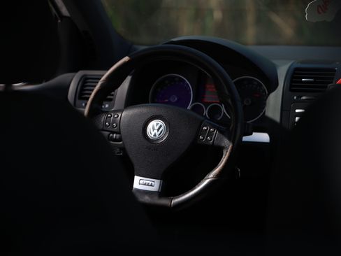 Used 2007 Volkswagen GTI 2.0T 2-Door image 16