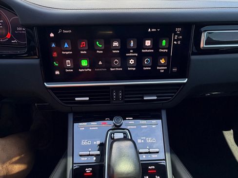 Used 2022 Porsche Cayenne E-Hybrid AWD/4WD image 17