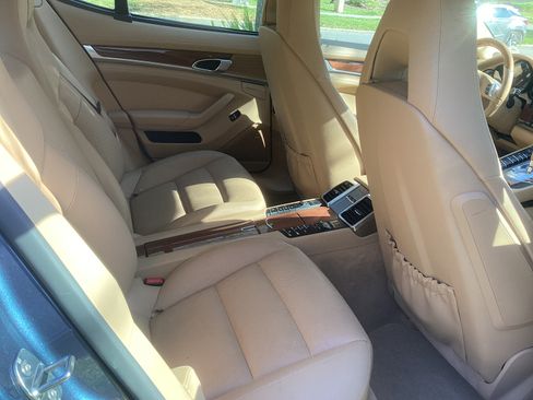 Used 2014 Porsche Panamera 4 image 11
