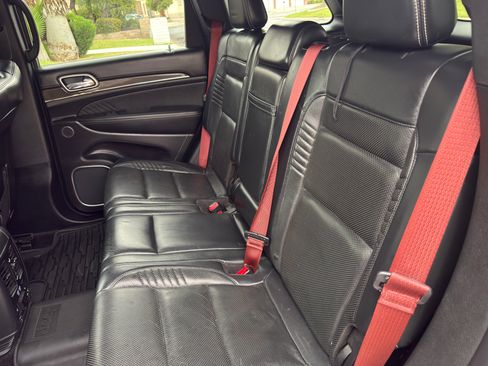 Used 2017 Jeep Grand Cherokee SRT AWD/4WD image 19