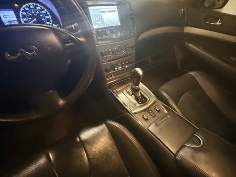 Used 2013 INFINITI G37 x Sedan w/ Premium Pkg image 12