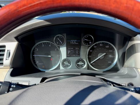 Used 2013 Lexus LX 570 4WD w/ Luxury Pkg image 17