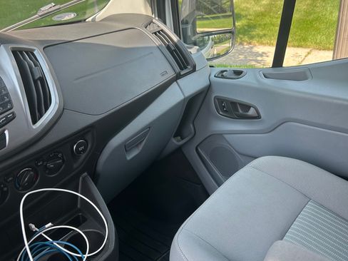 Used 2017 Ford Transit 350 XLT RWD image 10