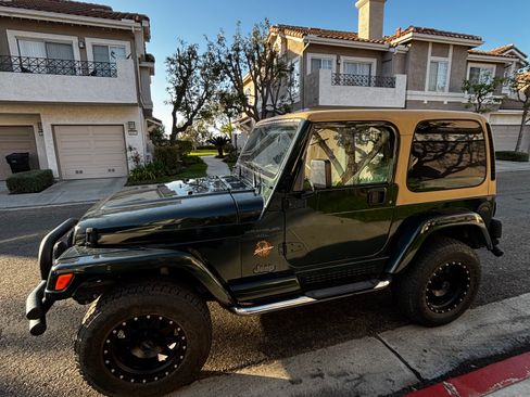 Used 1997 Jeep Wrangler Sahara image 1