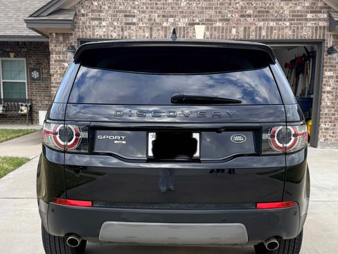 Used 2018 Land Rover Discovery Sport HSE image 4