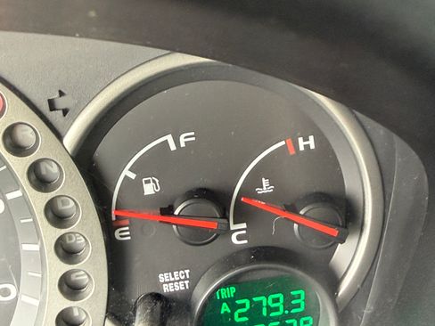 Used 2005 Honda Pilot EX image 8