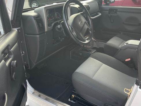 Used 2006 Jeep Wrangler Unlimited image 12