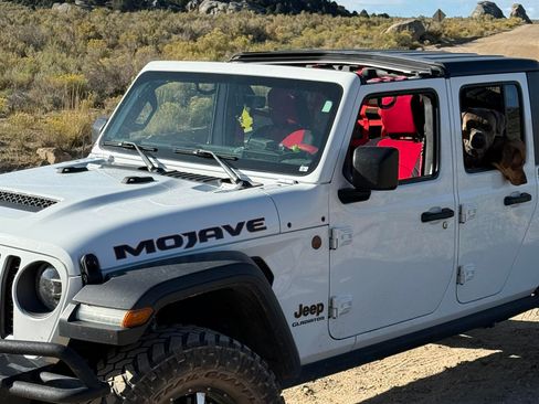 Used 2020 Jeep Gladiator Mojave image 1