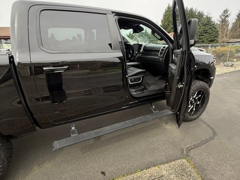 Used 2024 RAM 1500 Laramie image 8