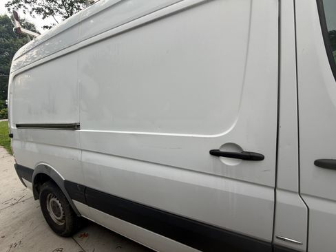 Used 2015 Mercedes-Benz Sprinter 2500 image 6