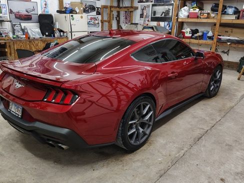 Used 2024 Ford Mustang Premium image 5