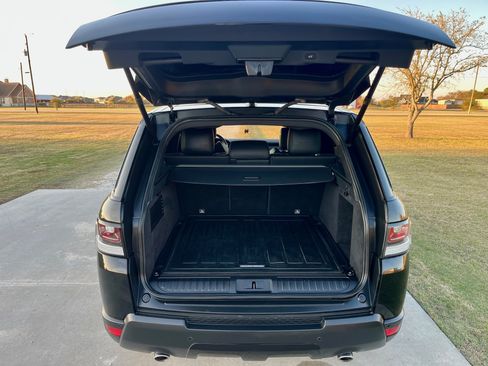 Used 2017 Land Rover Range Rover Sport HSE image 8