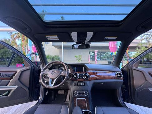 Used 2015 Mercedes-Benz GLK 350 2WD image 6