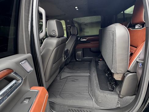 Used 2024 GMC Sierra 3500 Denali Ultimate image 12