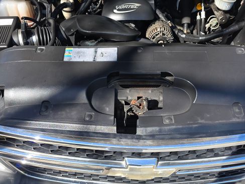 Used 2006 Chevrolet Silverado 3500 2WD Extended Cab image 11