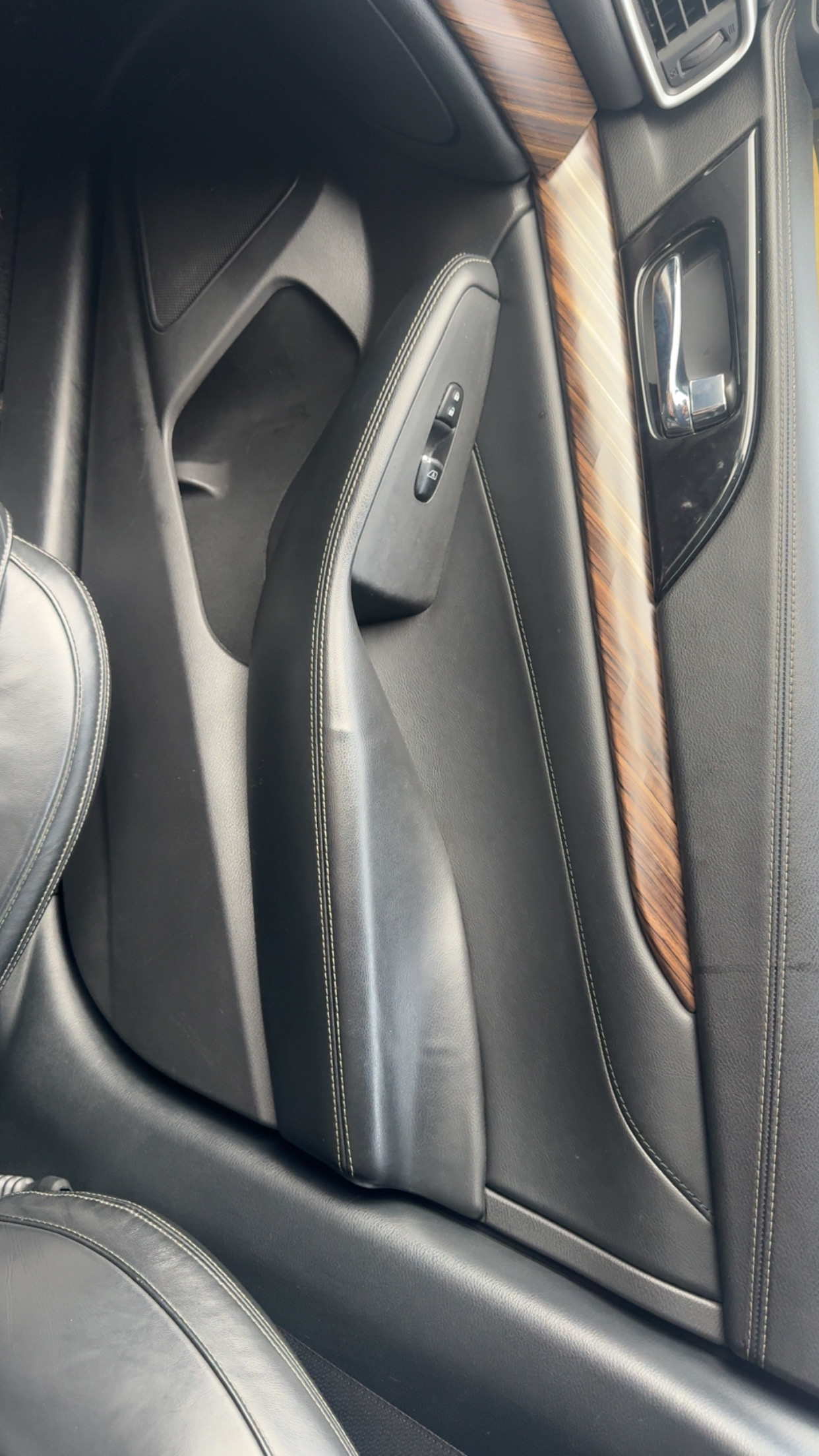 Used 2016 Nissan Maxima Platinum FWD image 4