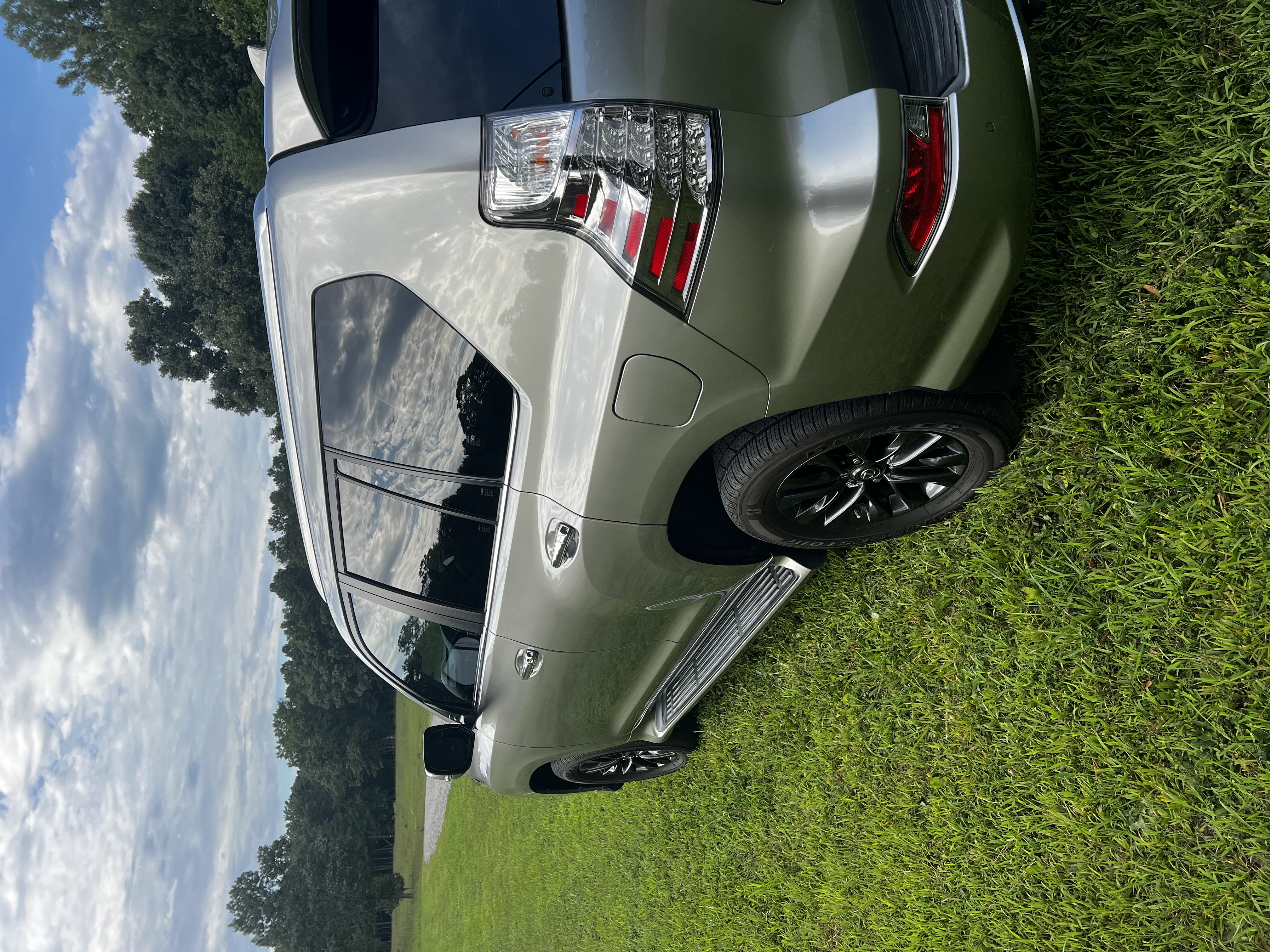 Used 2021 Lexus GX 460 Premium w/ Premium Package AWD/4WD image 15