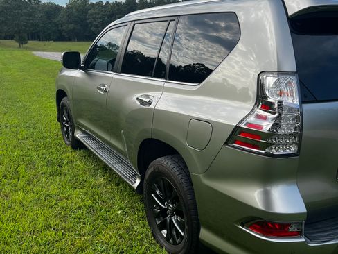 Used 2021 Lexus GX 460 Premium w/ Premium Package AWD/4WD image 15