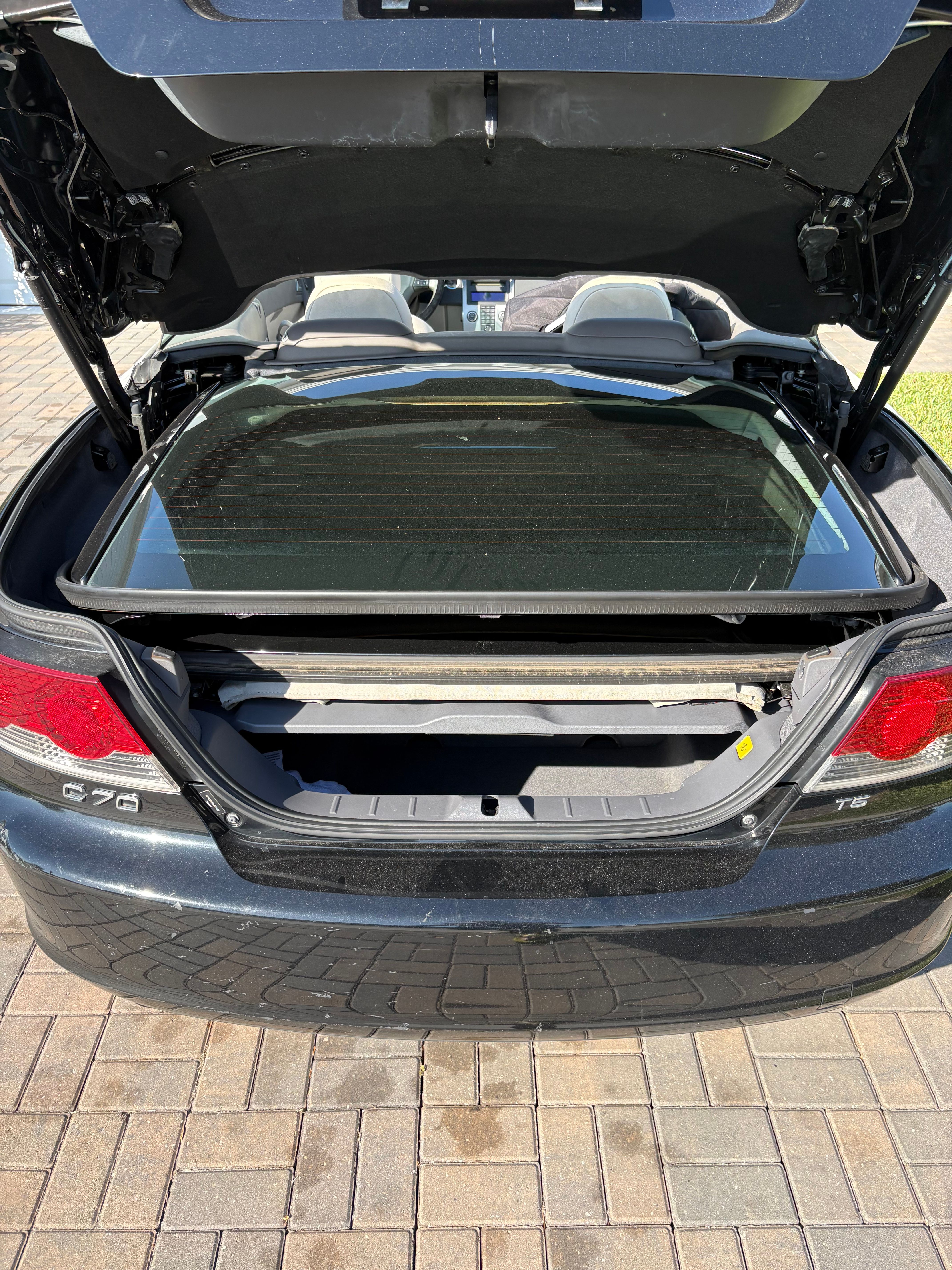Used 2009 Volvo C70 T5 FWD image 5