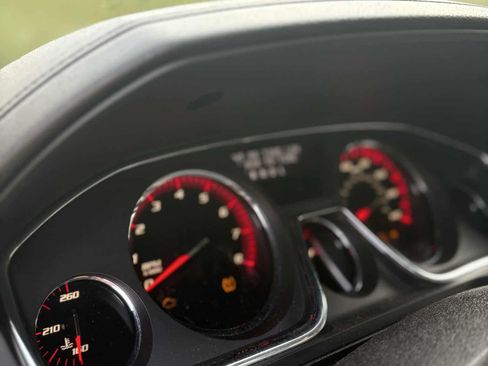 Used 2013 GMC Acadia SLT image 13