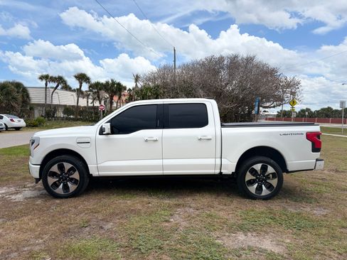 Used 2023 Ford F150 Lightning Platinum AWD/4WD image 6