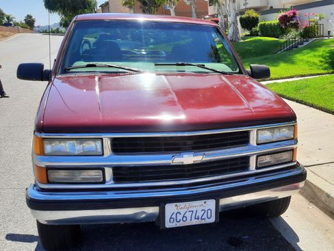 Used 1997 Chevrolet Silverado 2500 2WD Extended Cab w/ Preferred Equipment Group 2 image 5