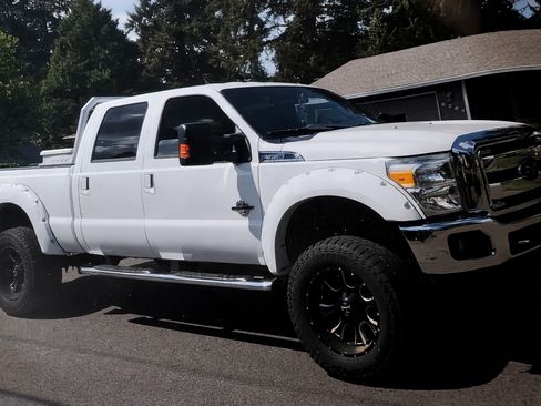Used 2016 Ford F350 Lariat w/ Camper Package image 12