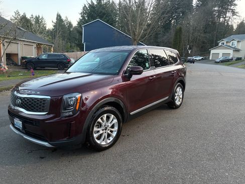 Used 2020 Kia Telluride LX image 2