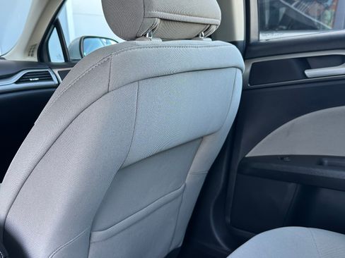 Used 2018 Ford Fusion S image 17