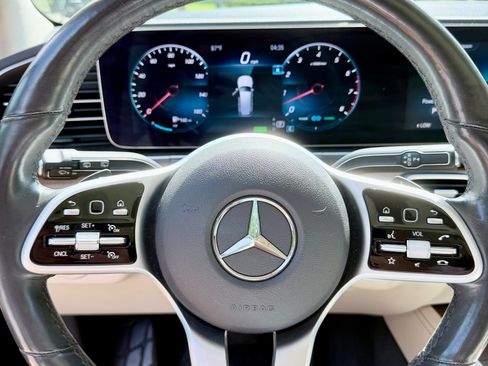 Used 2020 Mercedes-Benz GLS 450 4MATIC image 10