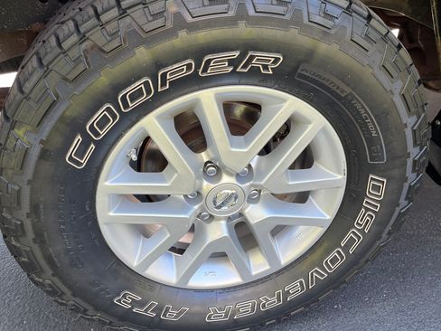 Used 2016 Nissan Frontier SV AWD/4WD image 21