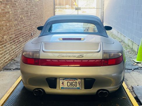 Used 2004 Porsche 911 Carrera 4S AWD/4WD image 4