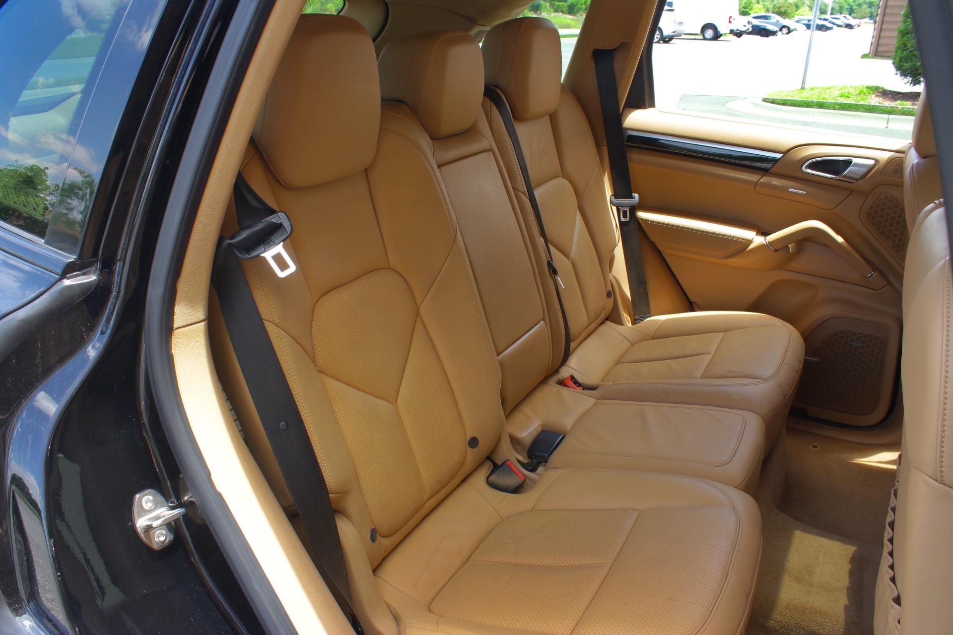 Used 2014 Porsche Cayenne Diesel AWD/4WD image 26