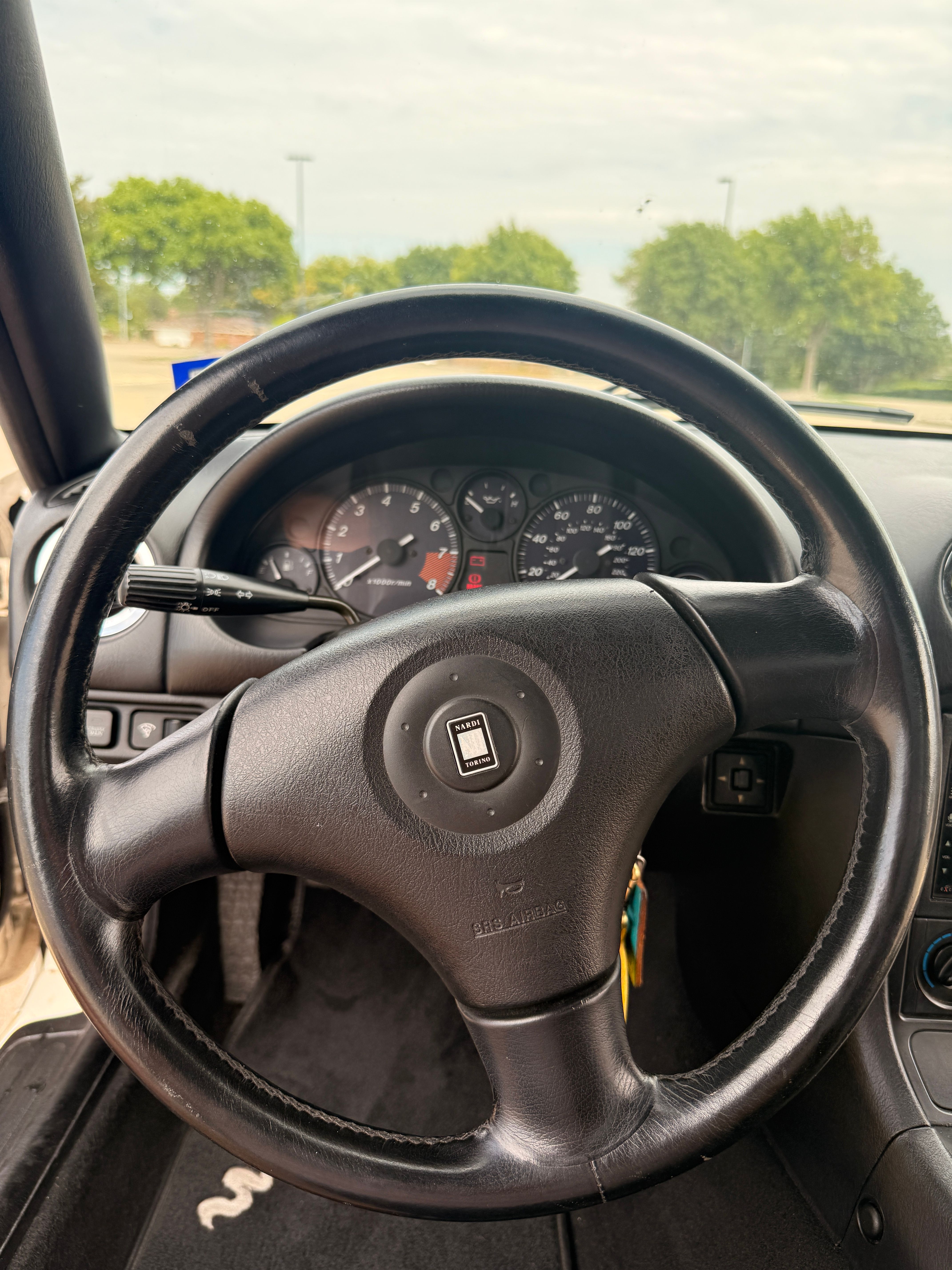 Used 2000 MAZDA MX-5 Miata RWD image 21