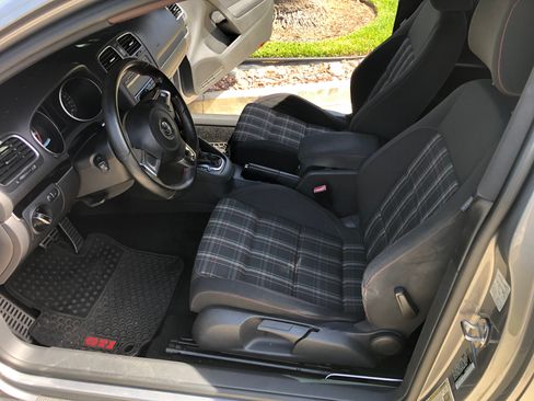 Used 2013 Volkswagen Golf 2-Door image 9