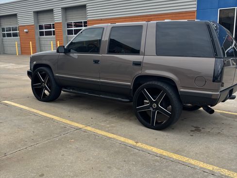 Used 1997 GMC Yukon 4WD 4-Door w/ Marketing Opt Pkg 5 image 15