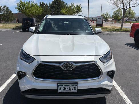 Used 2020 Toyota Highlander Platinum AWD/4WD image 8