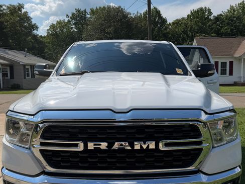 Used 2022 RAM 1500 Big Horn AWD/4WD image 4