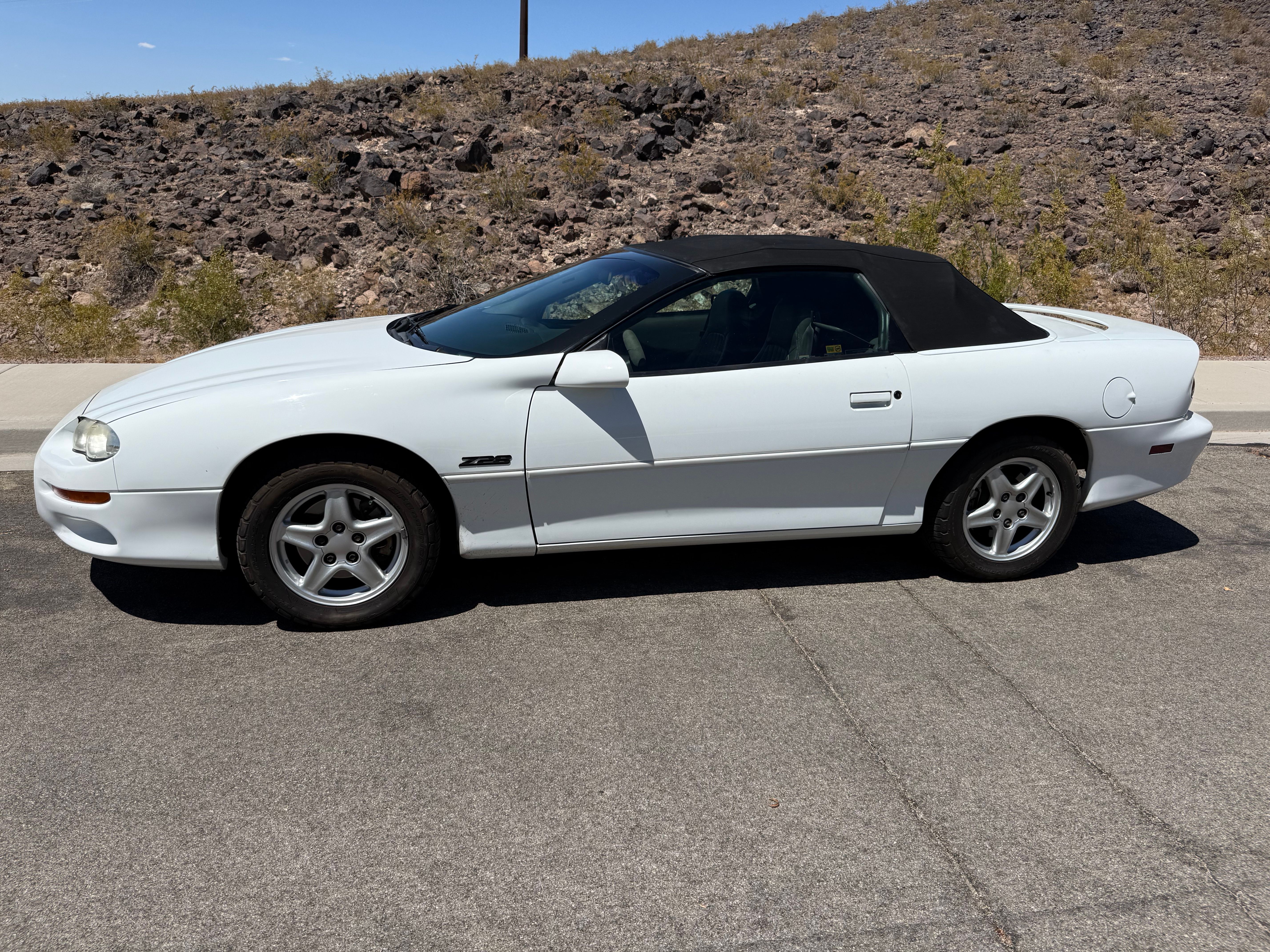 Used 1998 Chevrolet Camaro Z28 RWD image 1
