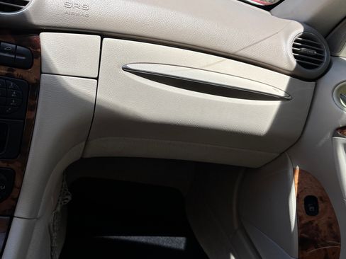 Used 2004 Mercedes-Benz CLK 320 Coupe image 17