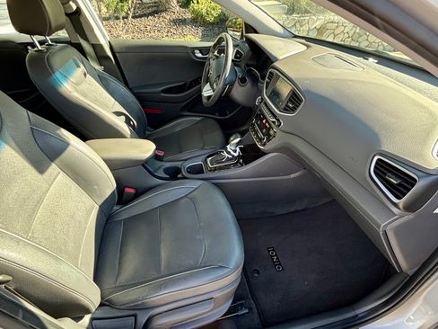 Used 2019 Hyundai Ioniq Limited image 14
