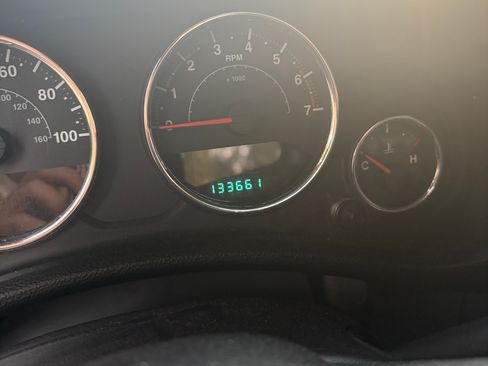 Used 2011 Jeep Wrangler Sport AWD/4WD image 16