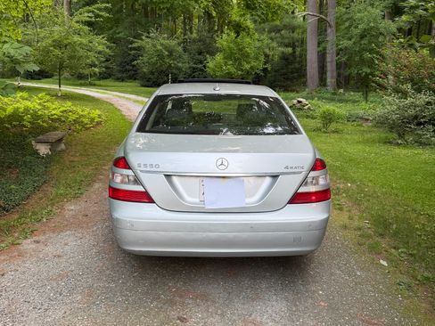 Used 2008 Mercedes-Benz S 550 4MATIC image 4