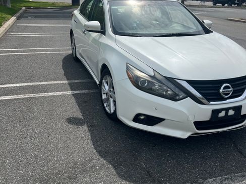 Used 2017 Nissan Altima 3.5 SL image 13
